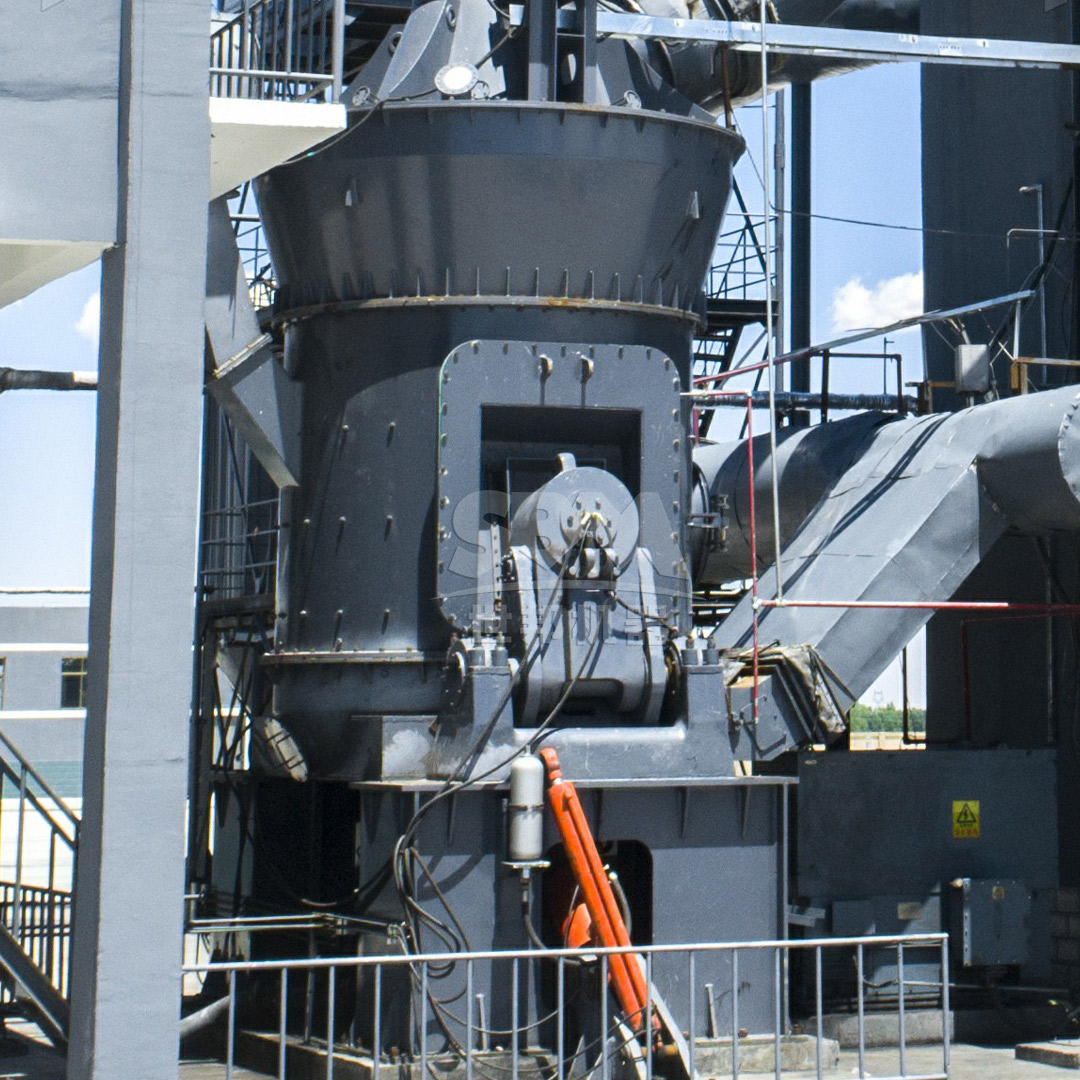 Microscopic view of high-purity quartz powder produced by a vertical roller mill